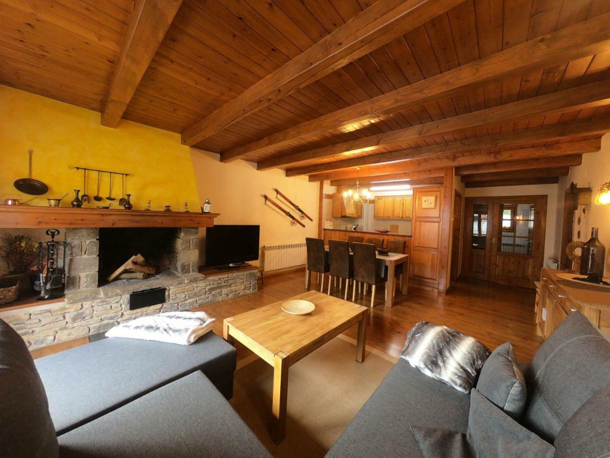 Apartamento Aneto Les Bordes Exterior photo